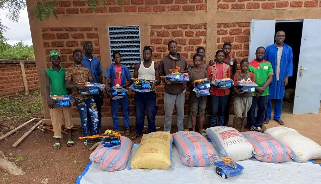 Échantillon de vivre remis aux PDI