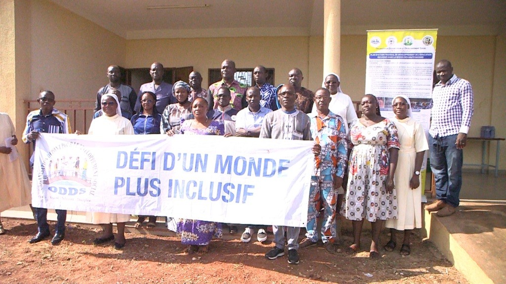 Les participants à l'initiation des enseignants au langue de signe