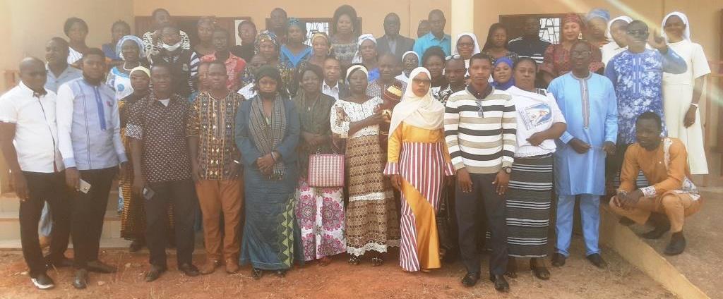 participants à la formation des enseignants sur l'éducation inclusive