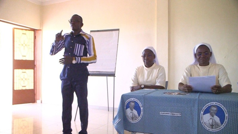 discours de la SE de l'ODDS à l'ouverture de la formation des enseignants en language de signe