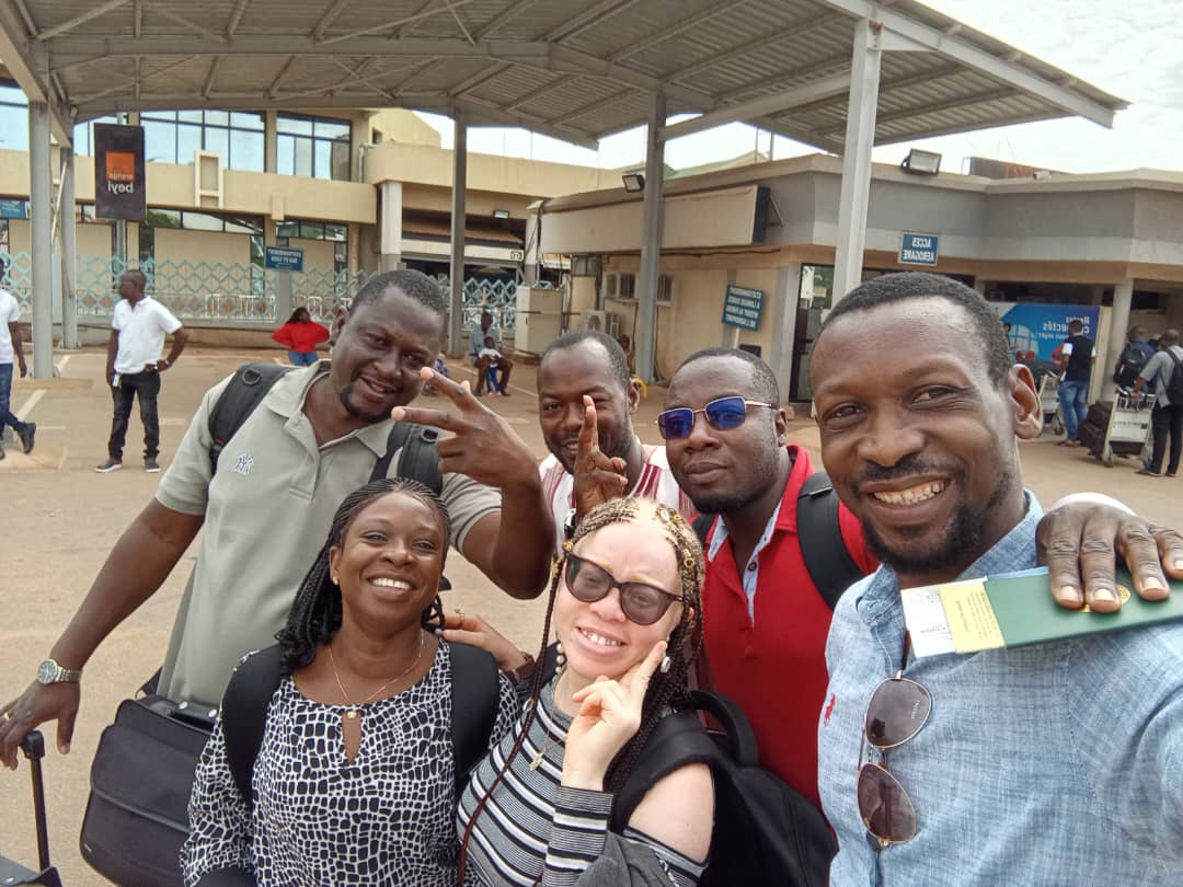 Chargé du projet sauvegarde de l'ODDS en compagnie de
                                                                                             la délégation de la FETAPH en visite au Burkina