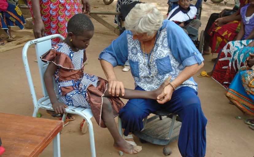 test de dépistage d'un enfant en kinésithérapie